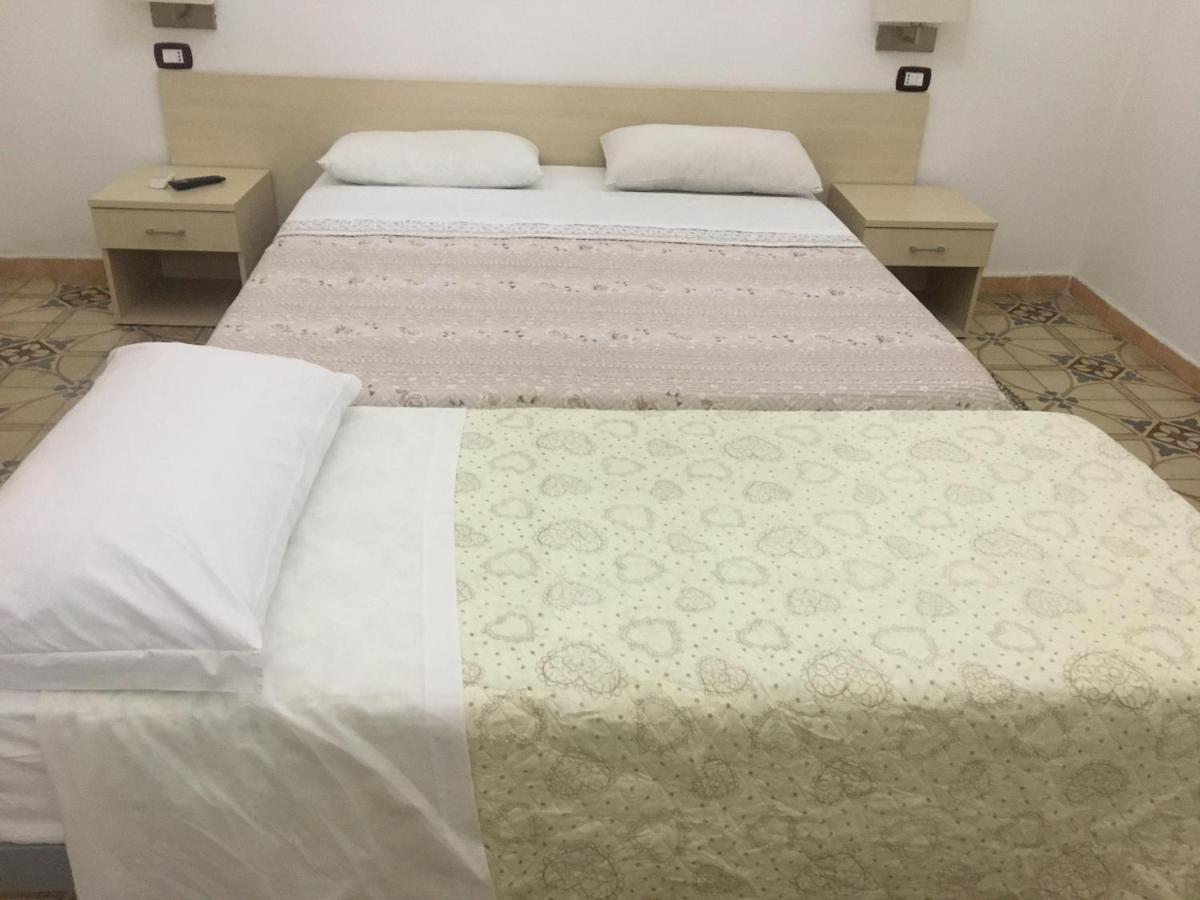 מלון Novoli Stelmalu' מראה חיצוני תמונה